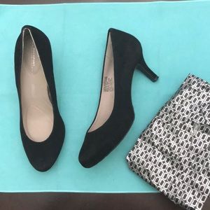 Rockport “walkability” black heels